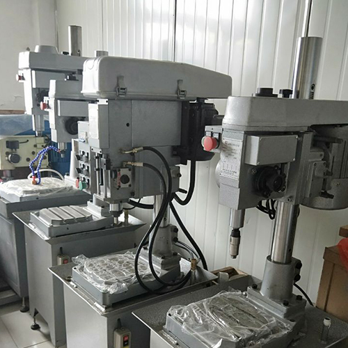 自动钻孔机厂家