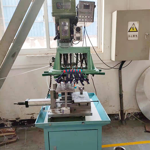 滑台伺服钻孔攻牙一体机