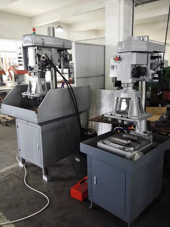 空油压自动钻孔机，空油压自动钻床，油压多轴钻床，空油压多轴自动钻孔机，自动多轴钻孔机